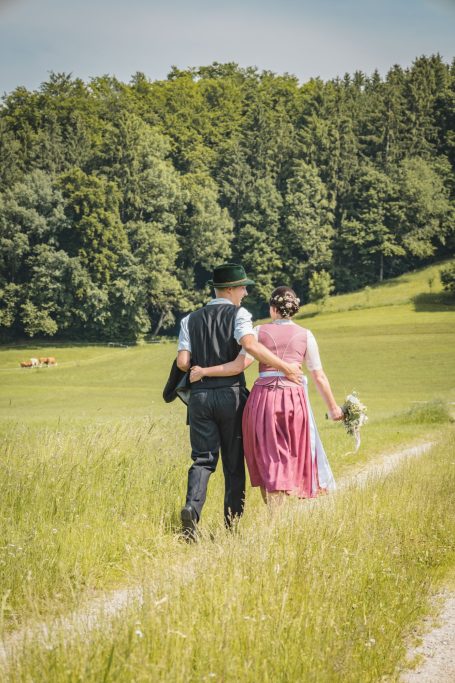 bayerisches Hochzeitspaar